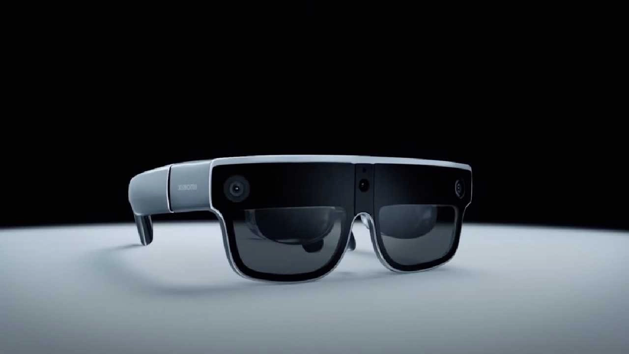 تخلت Microsoft عن Apple Vision Pro وMeta Quest!